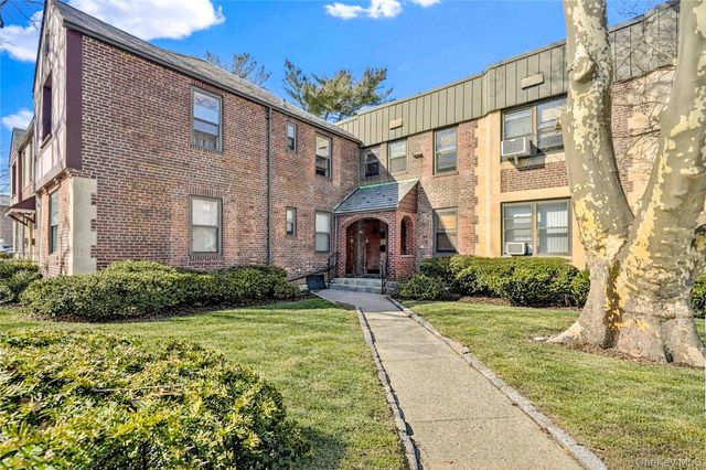 7707 Ditmars Boulevard 2, East Elmhurst, NY 11370