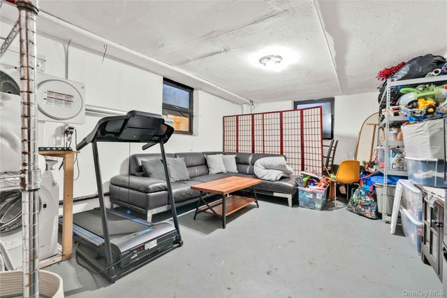 7707 Ditmars Boulevard 2, East Elmhurst, NY 11370