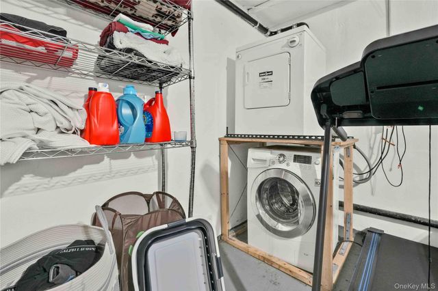 7707 Ditmars Boulevard 2, East Elmhurst, NY 11370