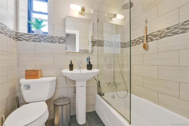 7707 Ditmars Boulevard 2, East Elmhurst, NY 11370