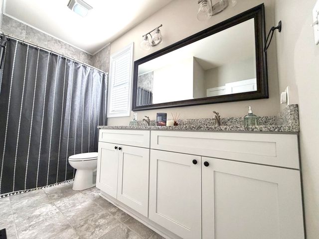 5134 Hyde Park Village Lane, North Charleston, SC 29405