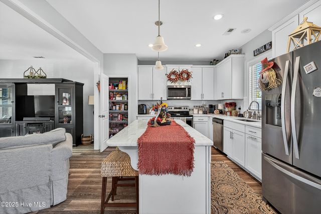 457 Jasmine Way, Burgaw, NC 28425