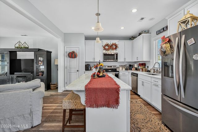 457 Jasmine Way, Burgaw, NC 28425