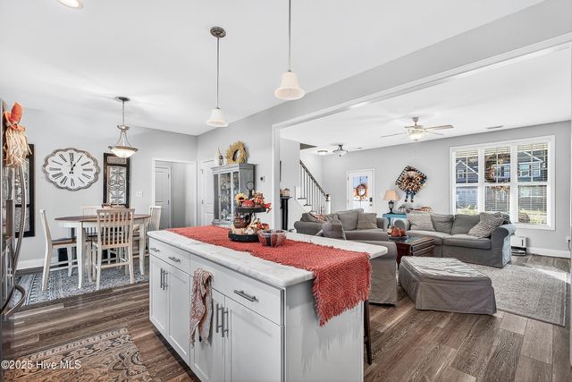 457 Jasmine Way, Burgaw, NC 28425