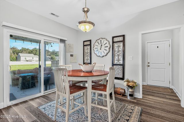 457 Jasmine Way, Burgaw, NC 28425