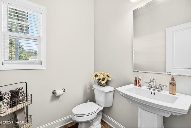 457 Jasmine Way, Burgaw, NC 28425