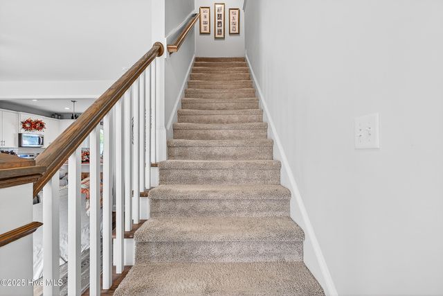 457 Jasmine Way, Burgaw, NC 28425