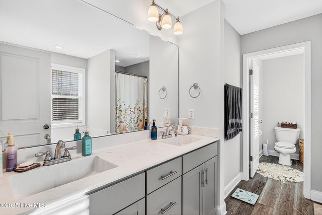 457 Jasmine Way, Burgaw, NC 28425