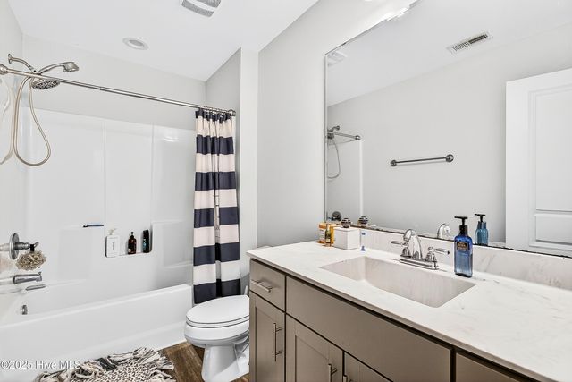 457 Jasmine Way, Burgaw, NC 28425