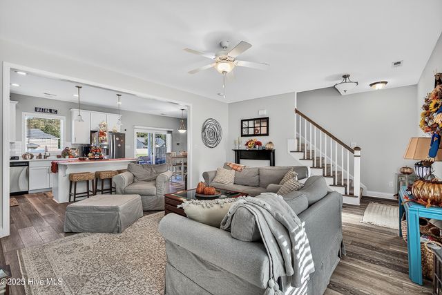 457 Jasmine Way, Burgaw, NC 28425