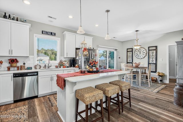 457 Jasmine Way, Burgaw, NC 28425