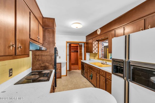 52 N Cooks Bridge Road, Jackson, NJ 08527