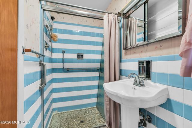52 N Cooks Bridge Road, Jackson, NJ 08527