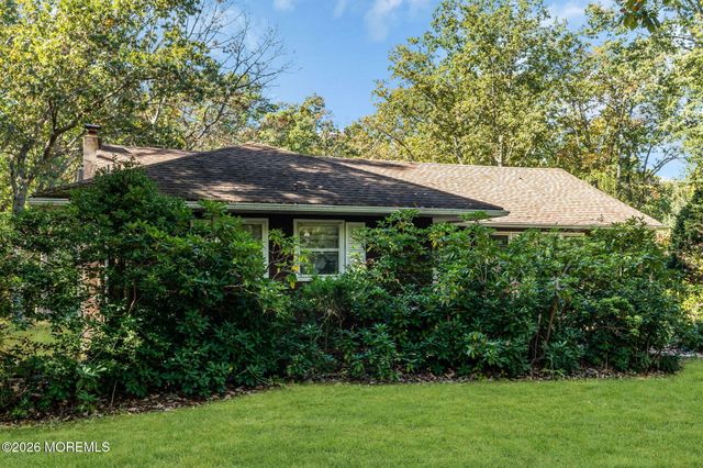 52 N Cooks Bridge Road, Jackson, NJ 08527
