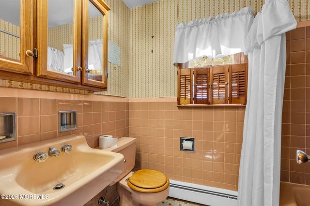 52 N Cooks Bridge Road, Jackson, NJ 08527