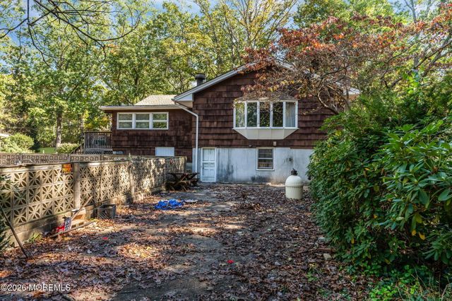 52 N Cooks Bridge Road, Jackson, NJ 08527