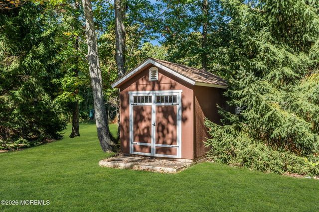 52 N Cooks Bridge Road, Jackson, NJ 08527