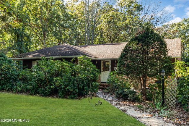 52 N Cooks Bridge Road, Jackson, NJ 08527