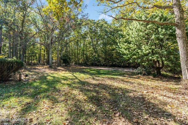52 N Cooks Bridge Road, Jackson, NJ 08527