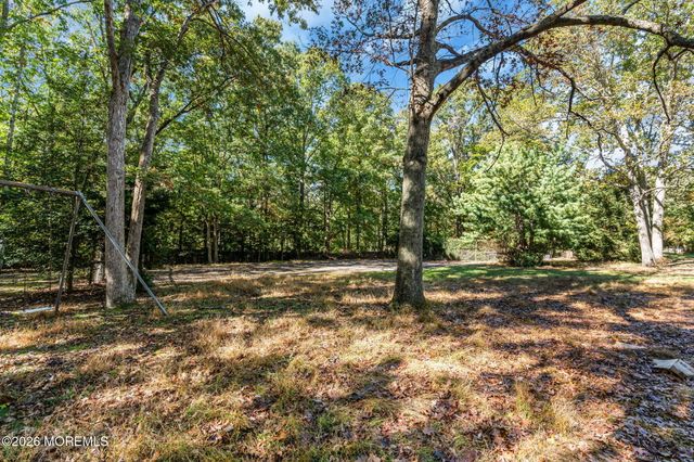 52 N Cooks Bridge Road, Jackson, NJ 08527