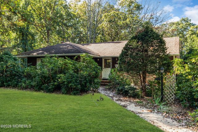 52 N Cooks Bridge Road, Jackson, NJ 08527