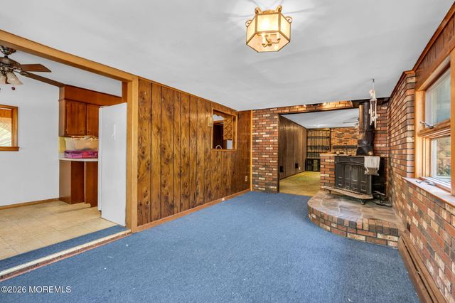 52 N Cooks Bridge Road, Jackson, NJ 08527