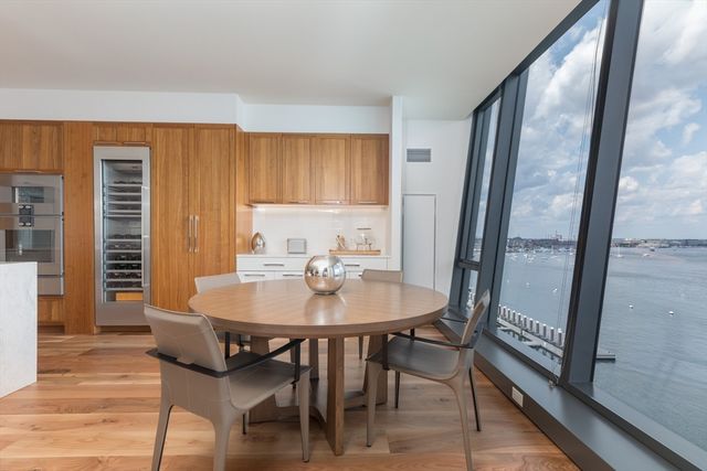 300 Pier 4 Blvd PHD, Boston, MA 02210