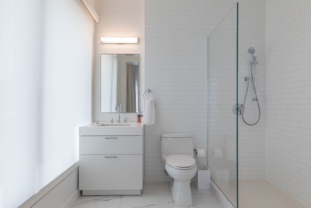 300 Pier 4 Blvd PHD, Boston, MA 02210