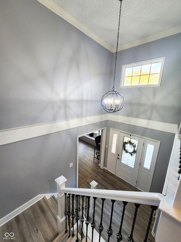 501 S Riviera Lane, Yorktown, IN 47396