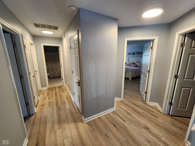 501 S Riviera Lane, Yorktown, IN 47396