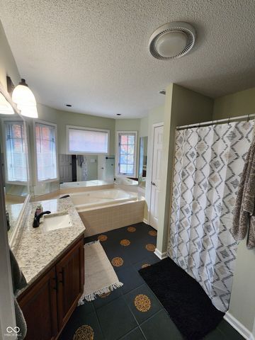 501 S Riviera Lane, Yorktown, IN 47396