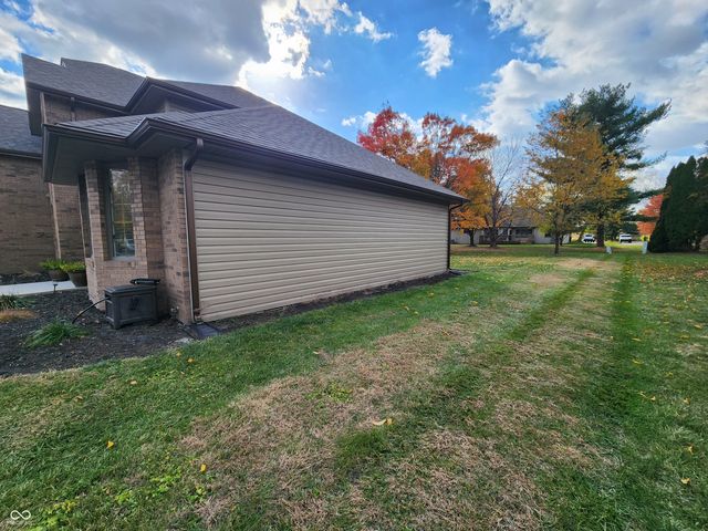 501 S Riviera Lane, Yorktown, IN 47396