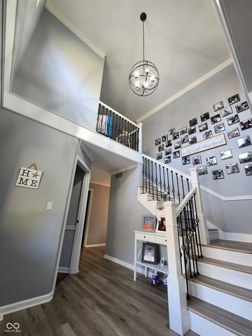 501 S Riviera Lane, Yorktown, IN 47396