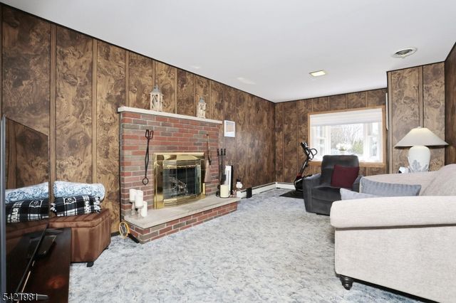 26 Scrivani Dr, Wanaque Boro, NJ 07465
