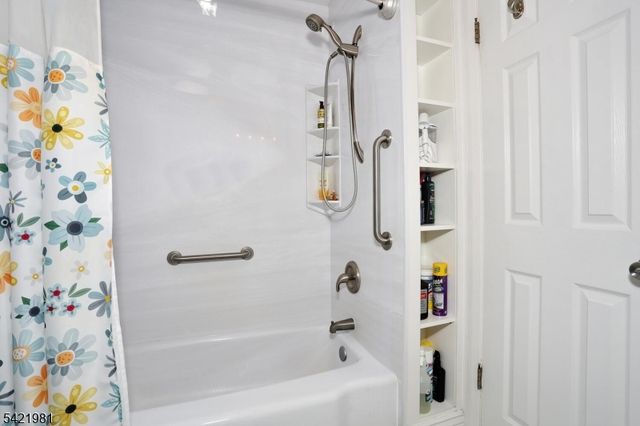 26 Scrivani Dr, Wanaque Boro, NJ 07465