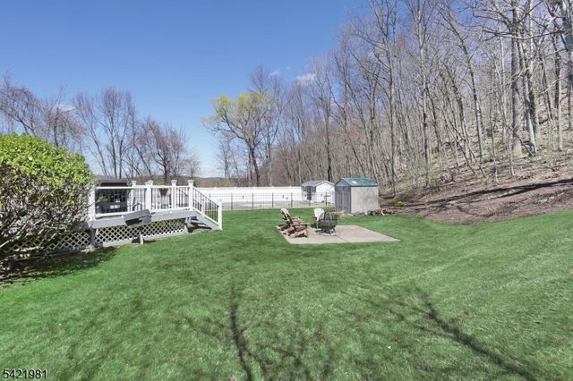 26 Scrivani Dr, Wanaque Boro, NJ 07465