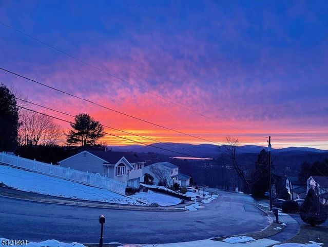 26 Scrivani Dr, Wanaque Boro, NJ 07465