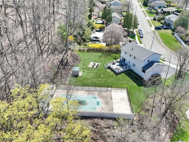 26 Scrivani Dr, Wanaque Boro, NJ 07465