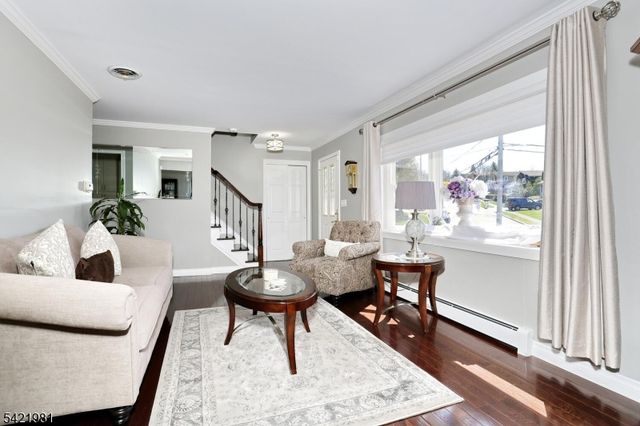 26 Scrivani Dr, Wanaque Boro, NJ 07465