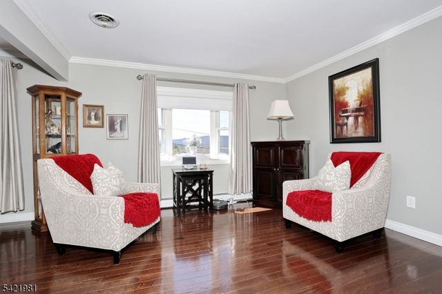 26 Scrivani Dr, Wanaque Boro, NJ 07465