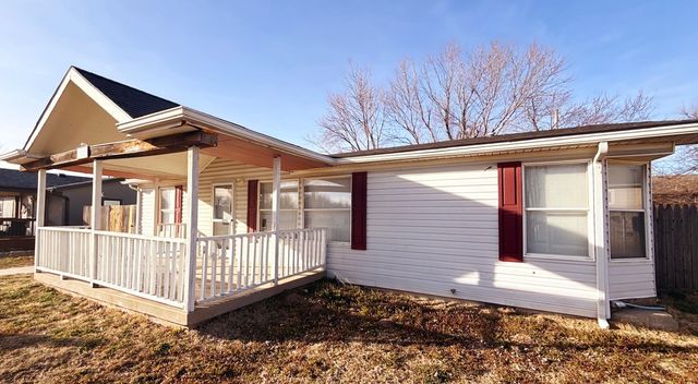 928 W SUMMEY ST, Haysville, KS 67060
