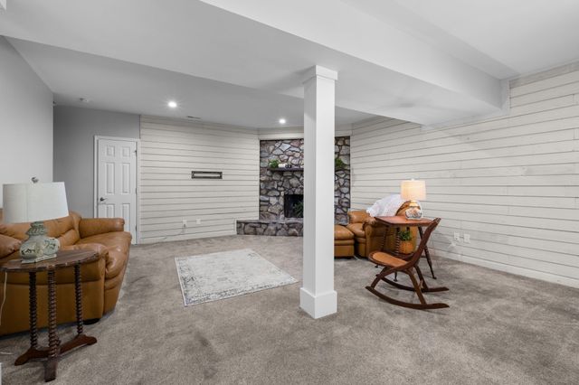 821 Luxemburg Dr, Hermitage, TN 37076