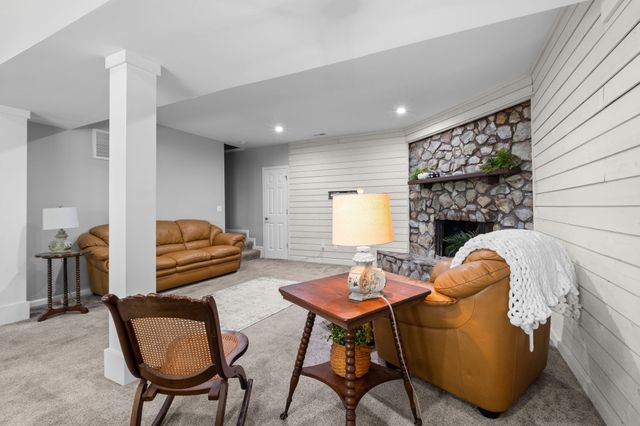 821 Luxemburg Dr, Hermitage, TN 37076