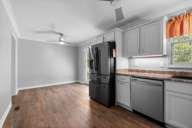 821 Luxemburg Dr, Hermitage, TN 37076
