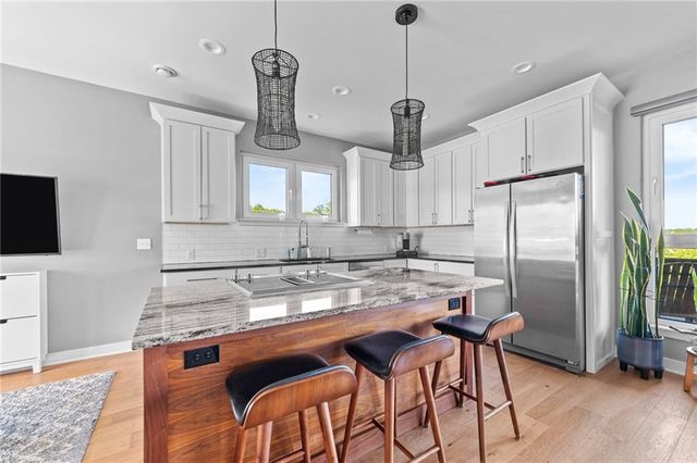 3728 Thompson Circle, Kansas City, KS 66103