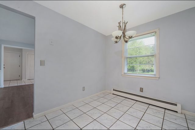138 Malinda Dr, Abington, MA 02351