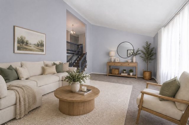 138 Malinda Dr, Abington, MA 02351