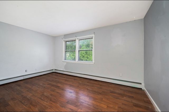 138 Malinda Dr, Abington, MA 02351