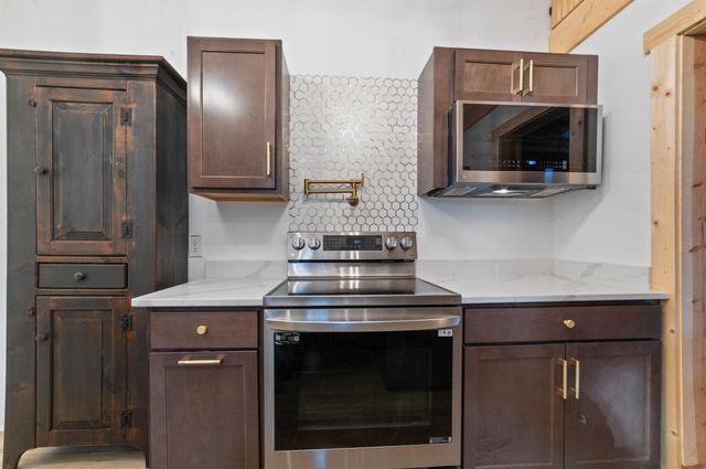 2948 E Michigan Highway, Roscommon Twp, MI 48653