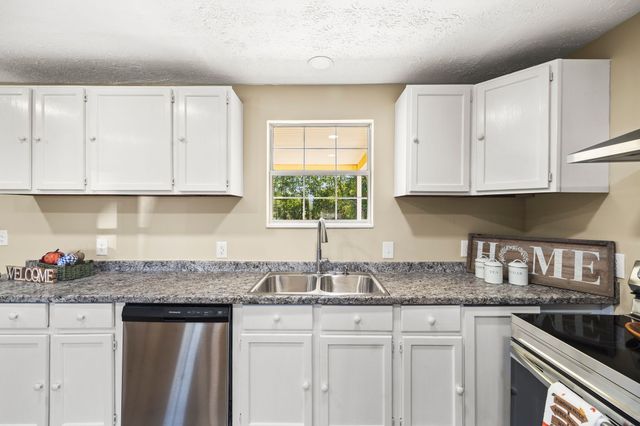 240 Neal Rd, Watertown, TN 37184